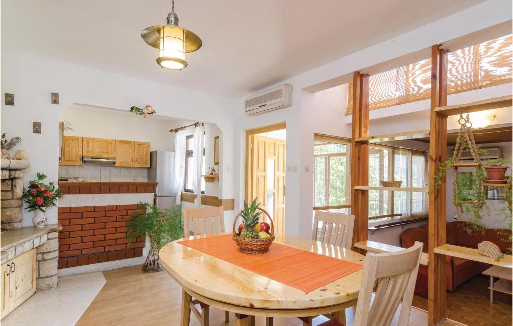 Three-Bedroom Apartment In Vela Luka — photo 1
