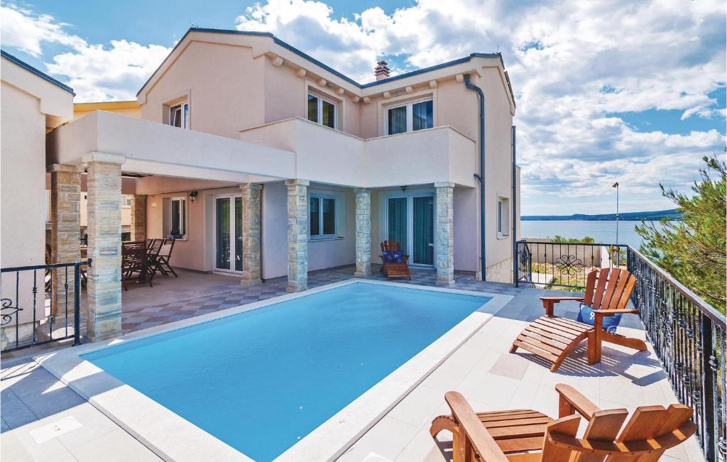 Three-Bedroom Holiday Home In Novigrad photo 2