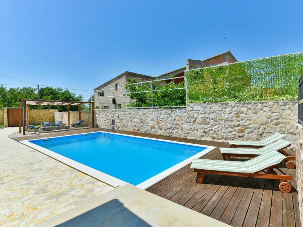 Stone Villa Anita with Pool — photo 1