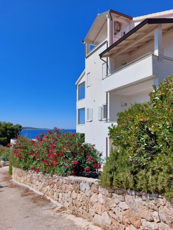 Sunny Terrace Zavala Hvar studio with terrace — photo 1