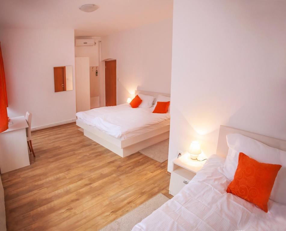 Rooms Lidija photo 2