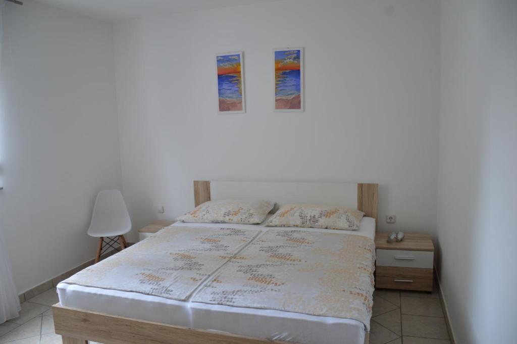Studio Apartman Kiara photo 2