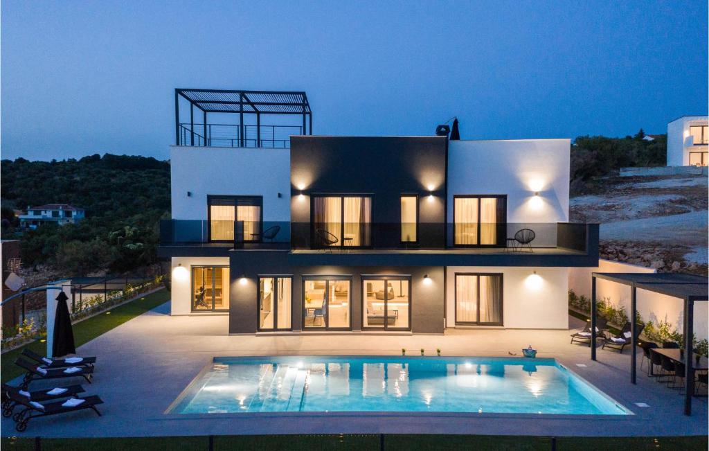Luxurious Home In Lun With Sauna photo 3