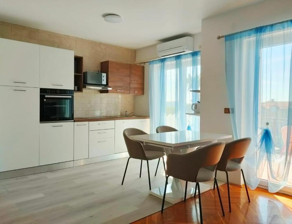 Skajla Apartments photo 3