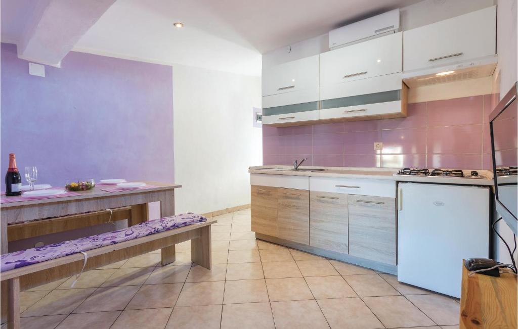Two-Bedroom Apartment In Medulin photo 2