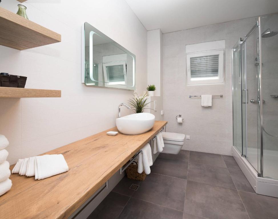S Luxury Apartments photo 3