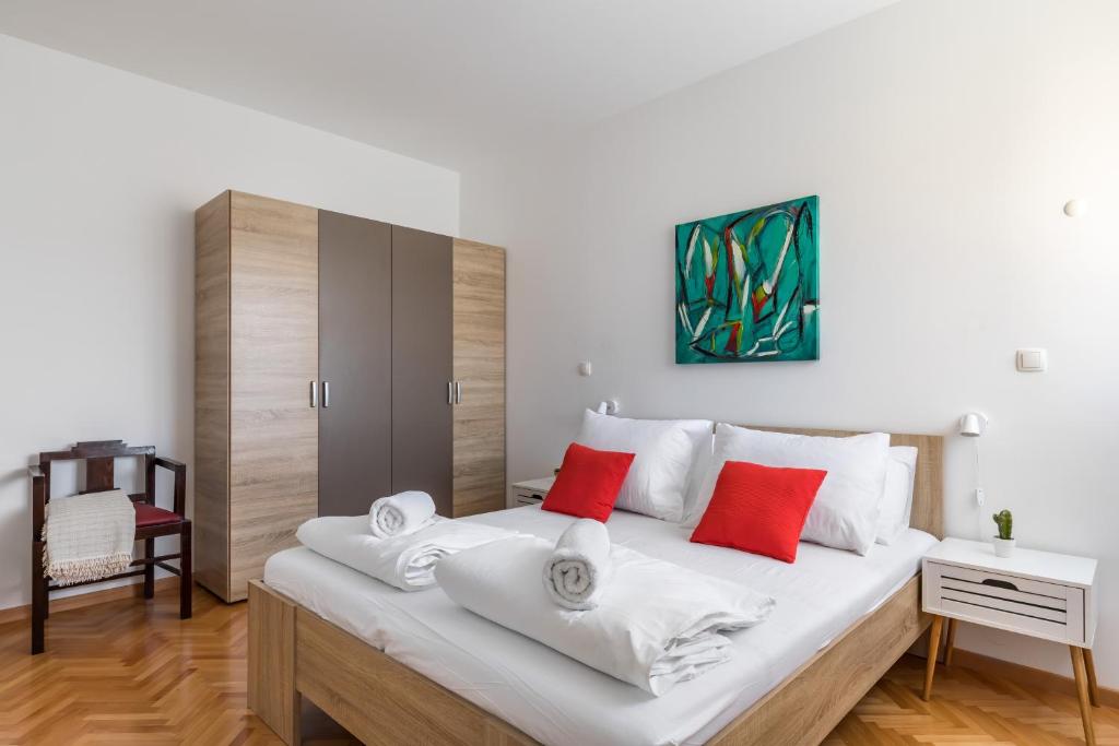 Canarino Apartment - 5 min walk to Old Town photo 2