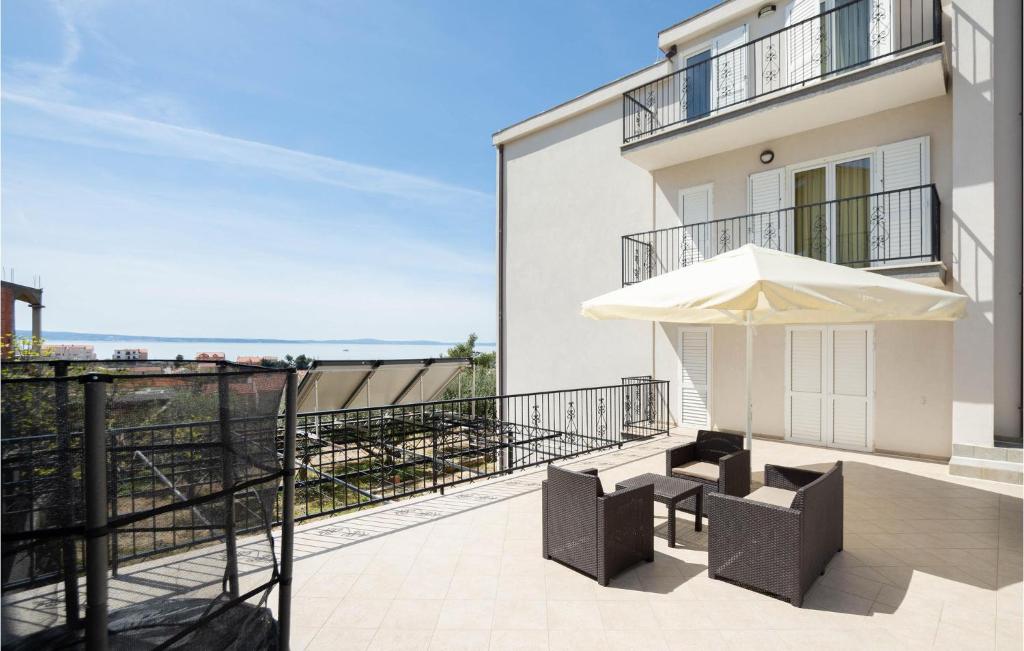 Pet Friendly Apartment In Podstrana With House Sea View photo 2