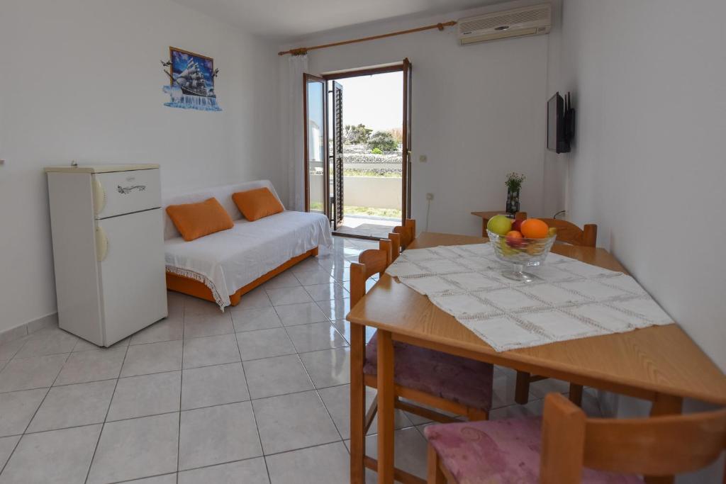 Apartments by the sea Kustici photo 2