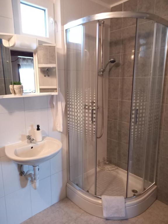 Guest house Studio apartman Marina - with outdoor jacuzzi photo 3