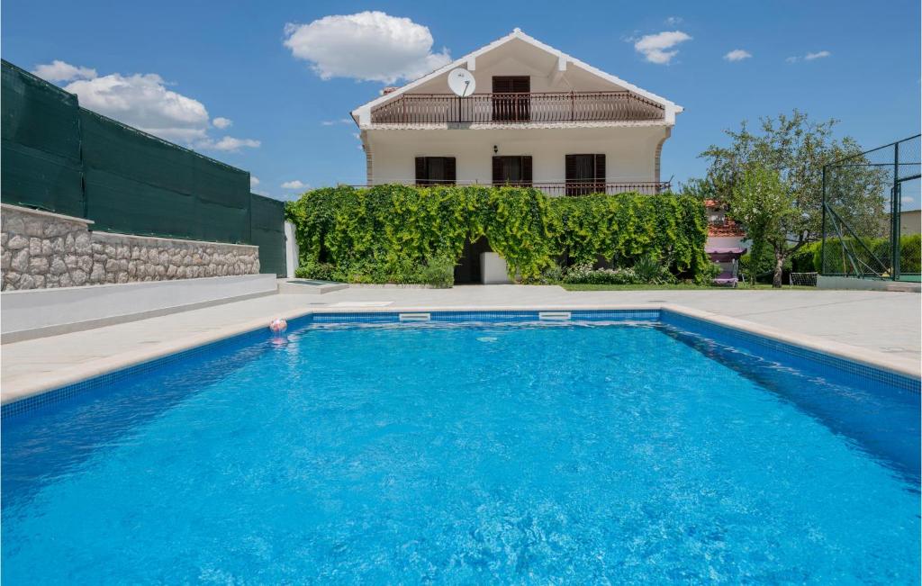 Awesome Home In Runovic With Wifi — photo 1