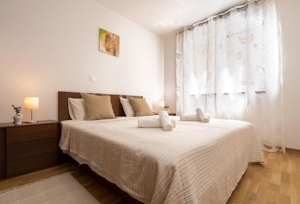 Spacious apartment with the garden photo 2