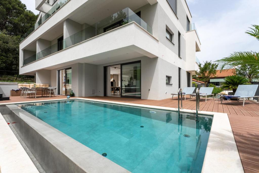 The Q Senses - new luxury apartment with piano photo 3