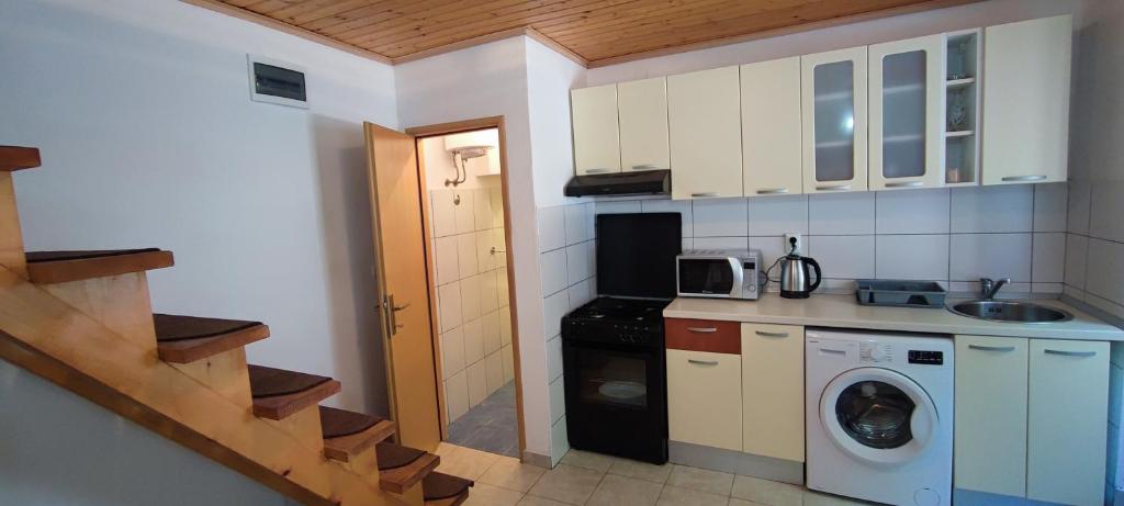Studio Apartman Kaštel Kambelovac photo 2
