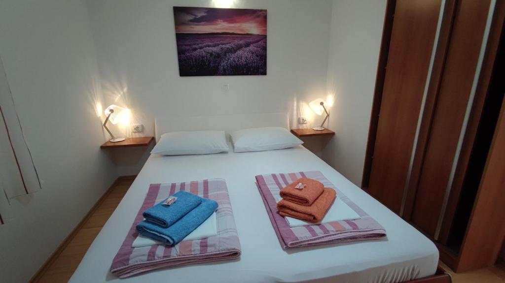 Rogoznica Seafront Apartment - Kalebova Luka photo 2