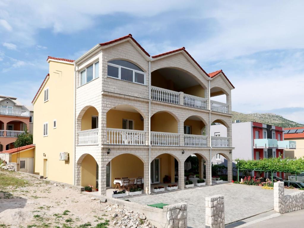 Apartment Toni-3 by Interhome photo 3