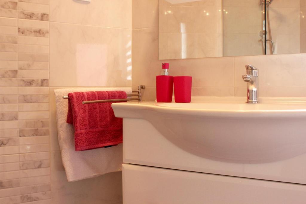 Rogic Apartment photo 3