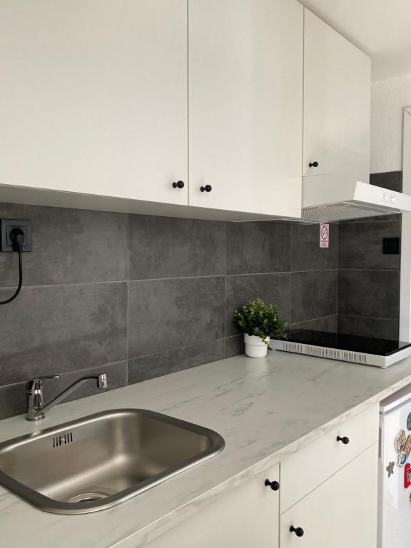 Studio apartment Adrijana photo 3