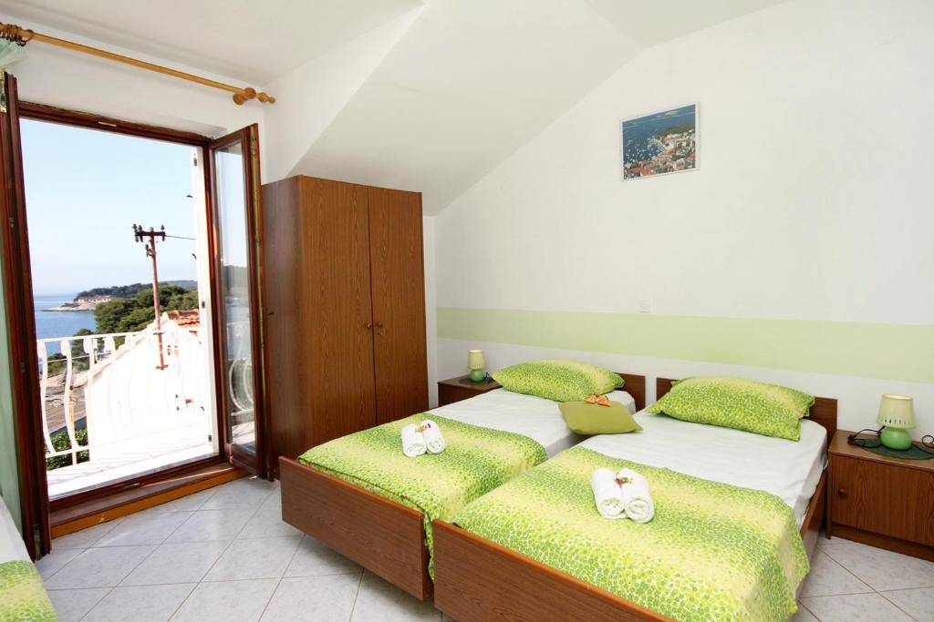 Apartments by the sea Hvar - 591 photo 2
