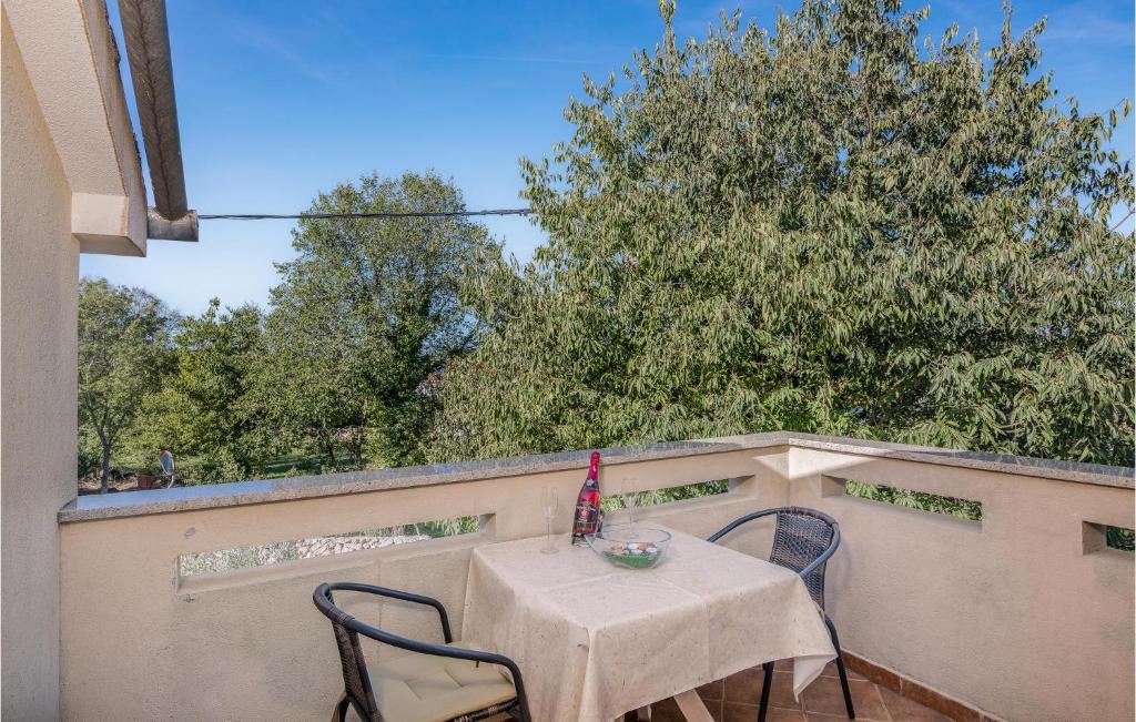 Amazing Apartment In Malinska Dubasnica — photo 1