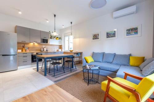 Split Luxury Suite — photo 1