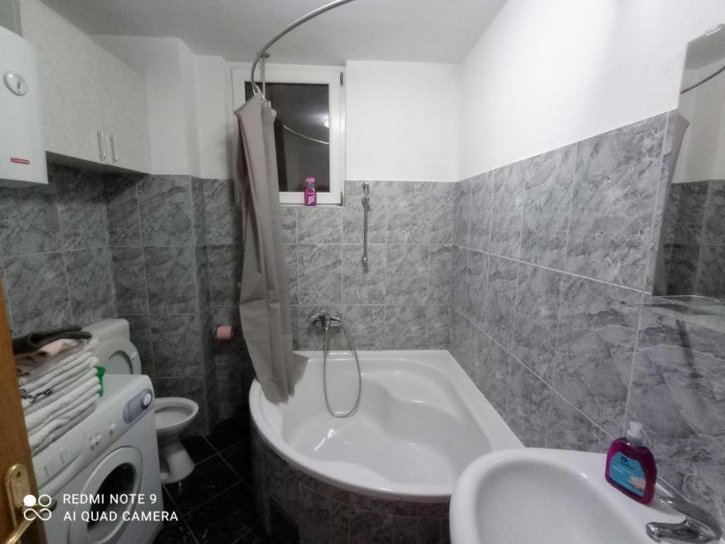 Sea view apartment with swimming pool near beach photo 3