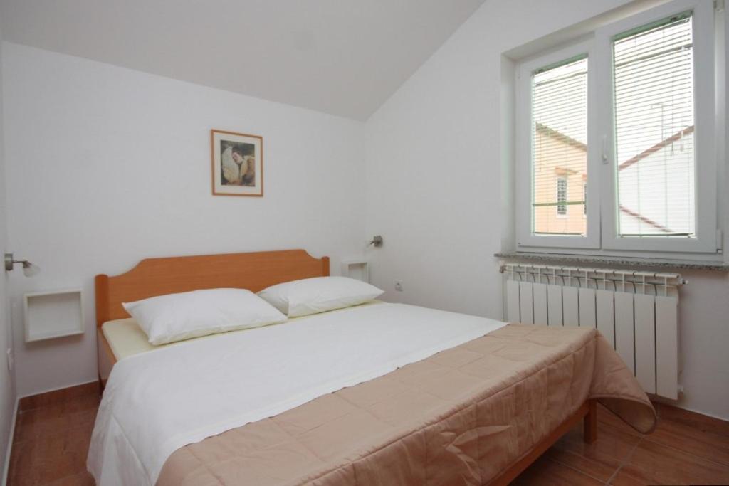 Apartments with WiFi Mali Losinj (Losinj) - 7943 photo 2