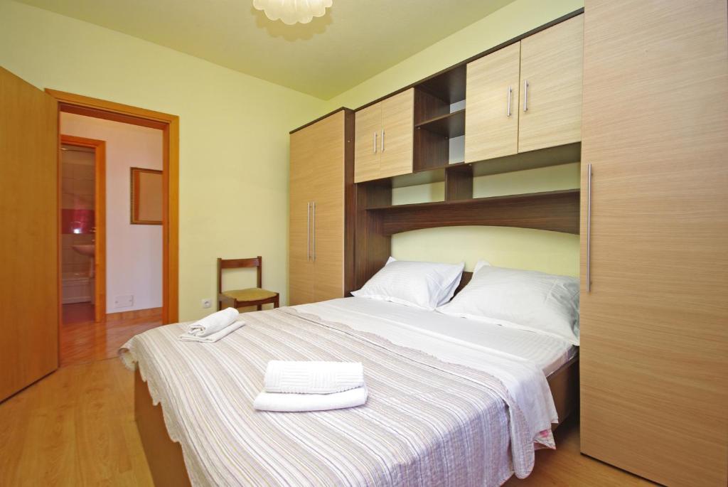 Orange House three bedroom apartment with sea view photo 2