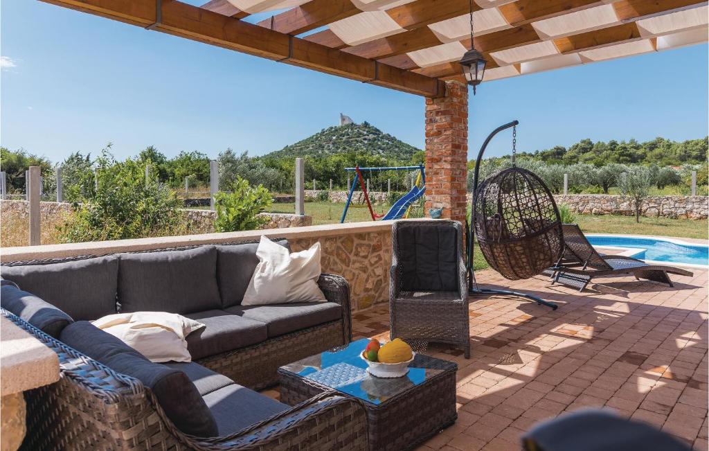 4 Bedroom Nice Home In Vodice photo 3