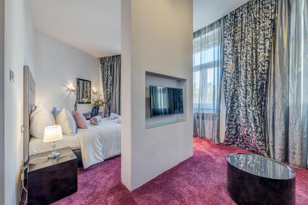 Starlight Luxury Rooms photo 2