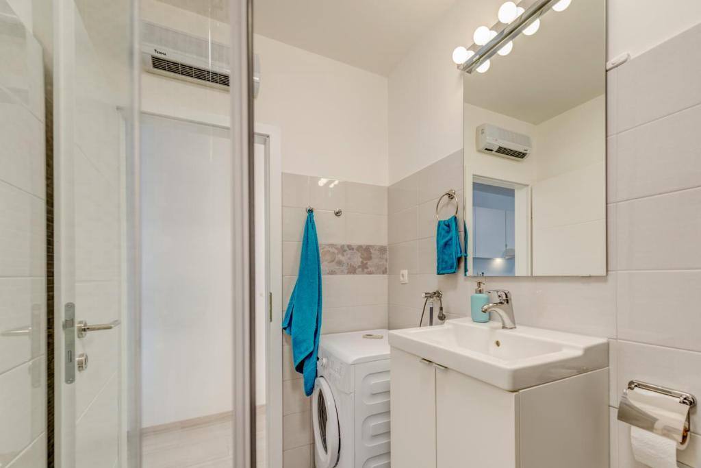 Apartment Zara photo 3