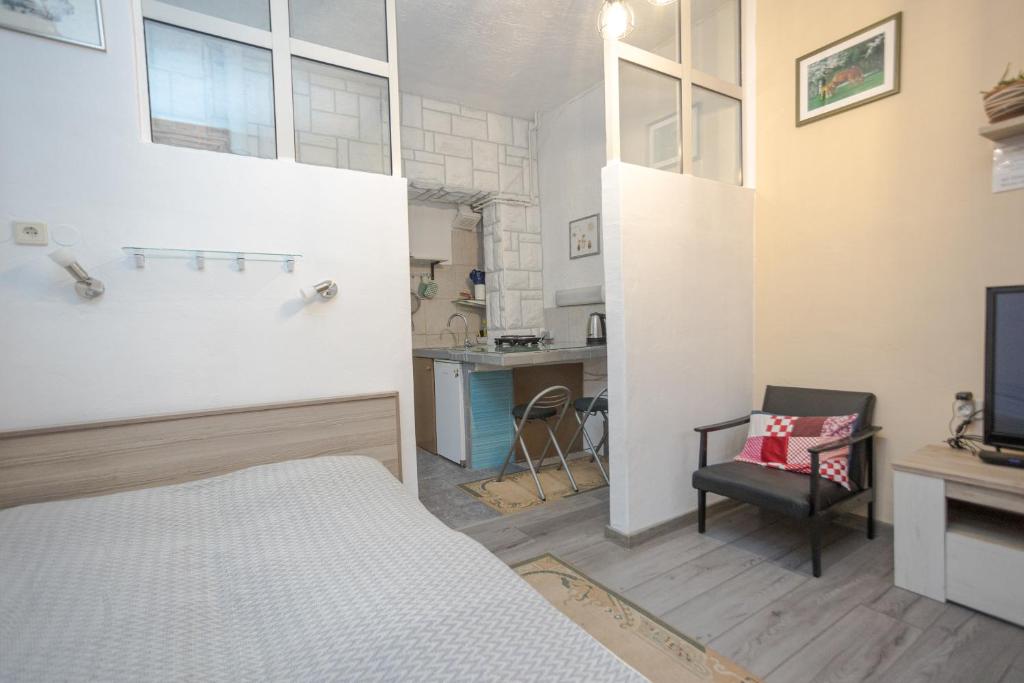 Studio apartman Kamenčić photo 3