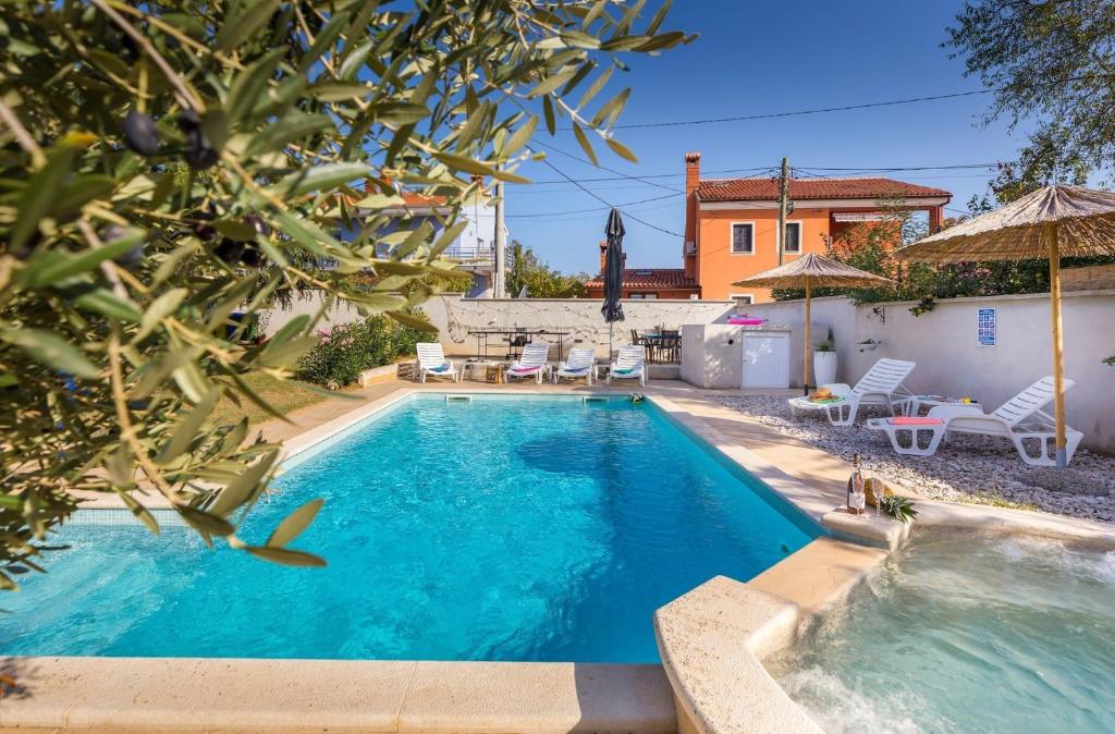 Sabi Relax Zone - Pool & Jacuzzi photo 2