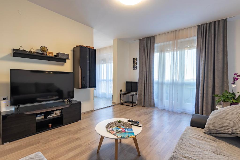Sunset Apartment — photo 1