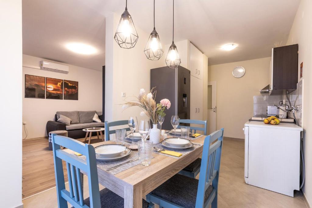 Sunset Apartment photo 3