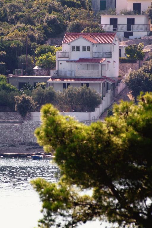 Apartments by the sea Necujam — photo 1