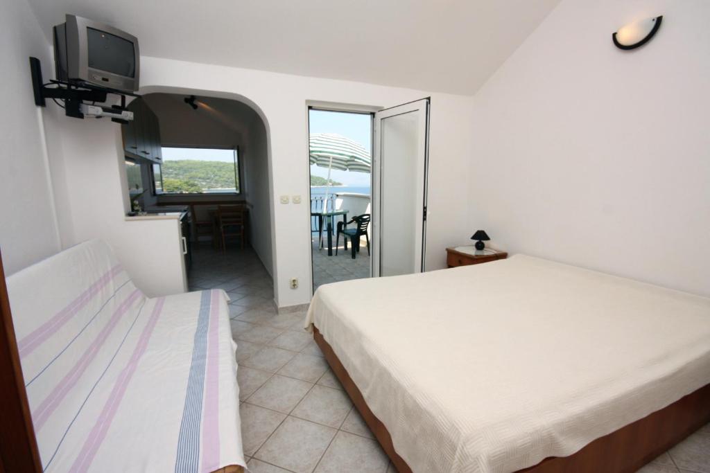 Apartments by the sea Necujam photo 2