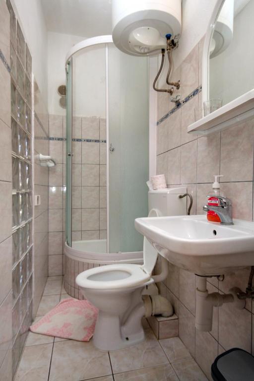 Apartments and rooms by the sea Stari Grad photo 3