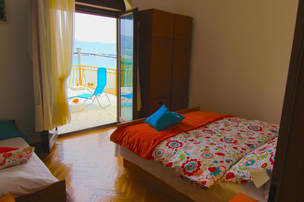 Apartments by the sea Mastrinka photo 2