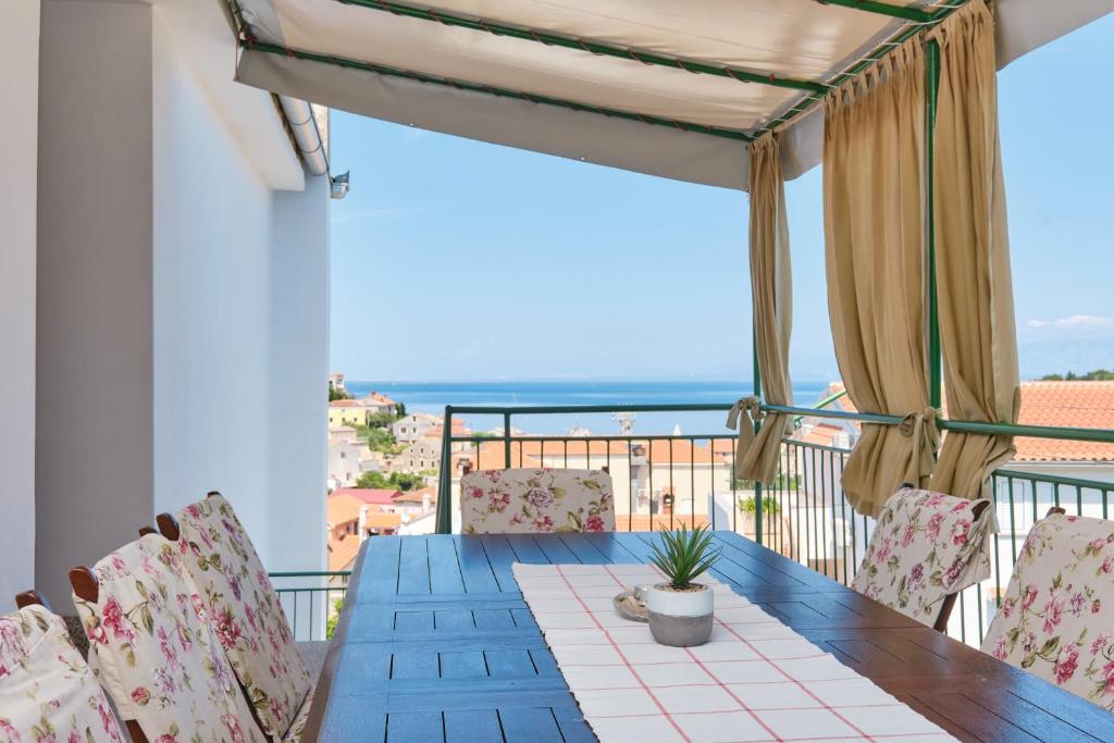 Sea View Apartment Sandra in Mali Lošinj — photo 1