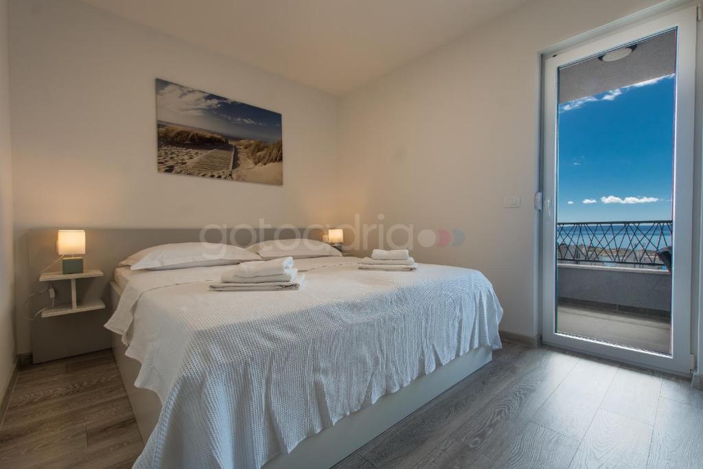 Sea View Apartment Leana photo 2