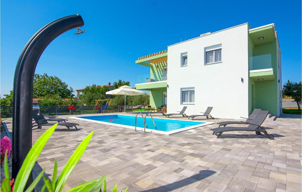 Stunning Home In Vrsi — photo 1