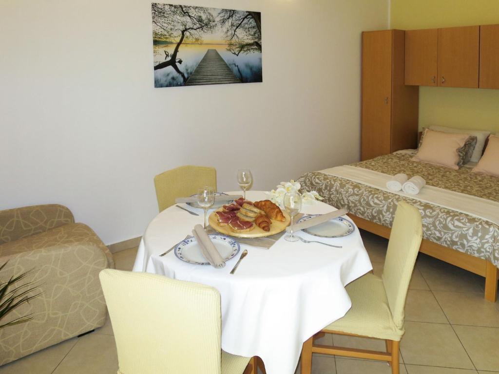 Apartment Toni-1 by Interhome photo 3