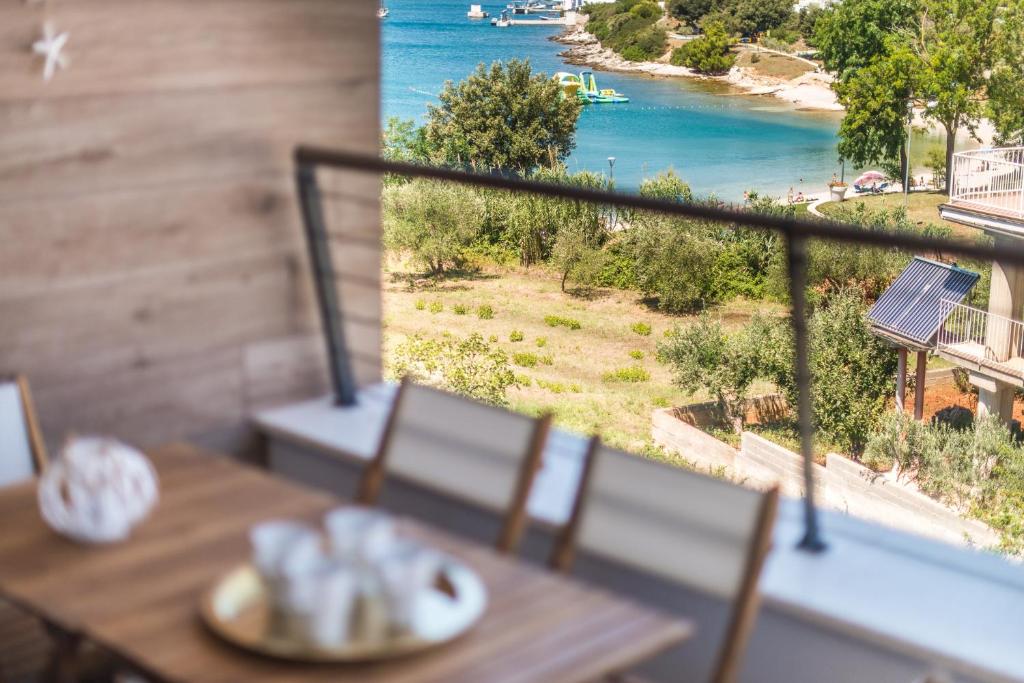 SUNSET VALA new beachfront apartment Pjescana Uvala - Medulin - Pula photo 2
