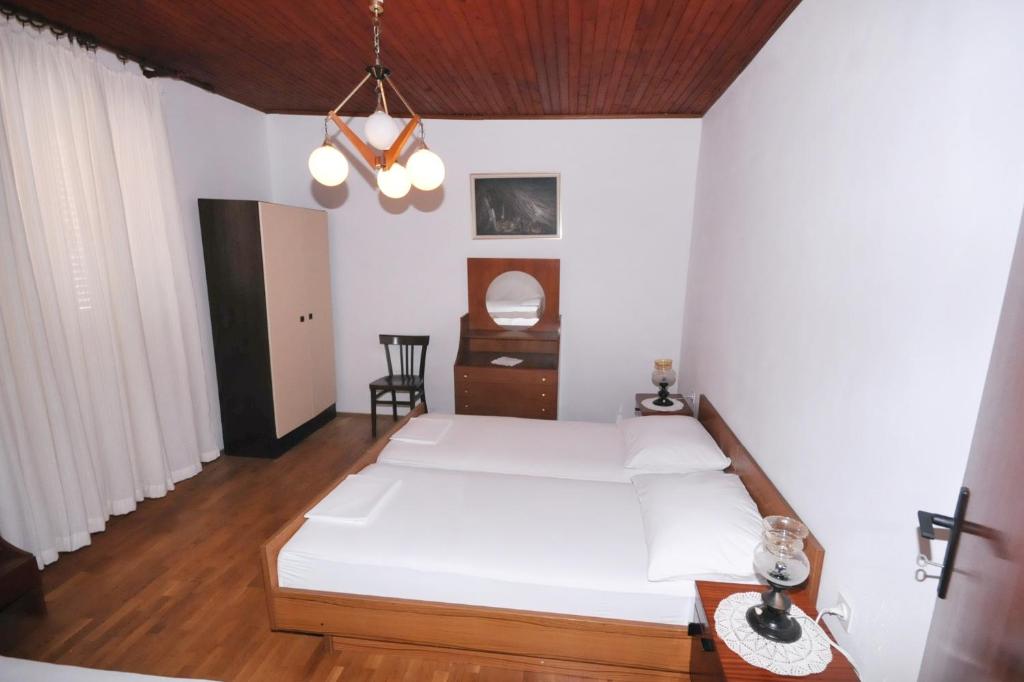 Apartment Metajna 6421b photo 2