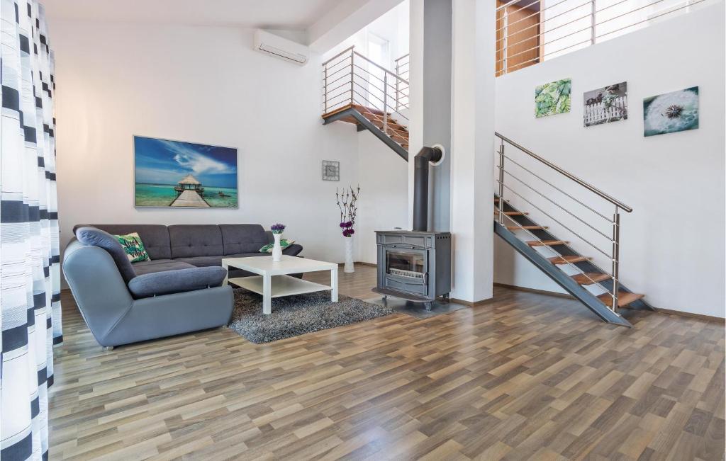 Cozy Home In Galizana photo 3