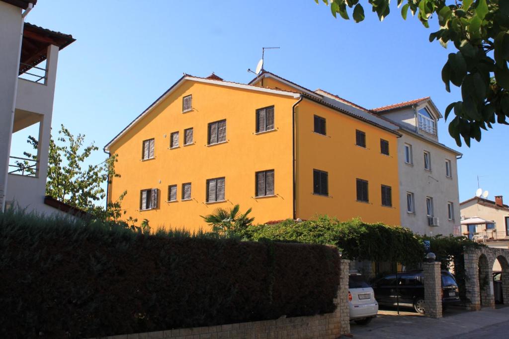 Apartments with parking space Fazana - 7234 — photo 1
