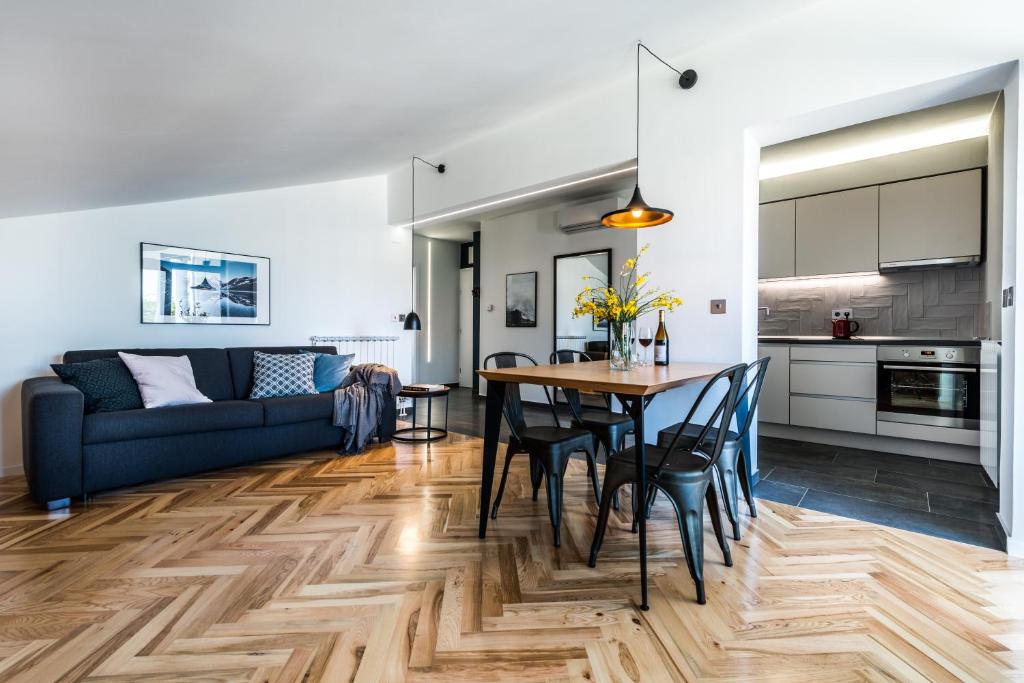 The Park Apartments — photo 1