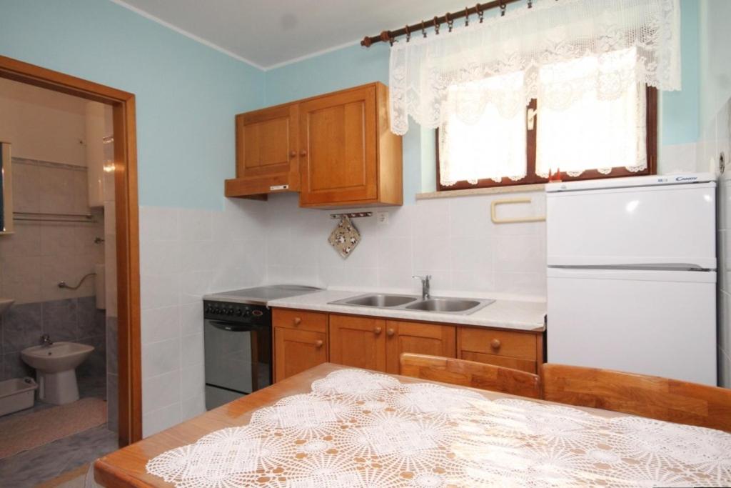 Apartments with WiFi Susak photo 3
