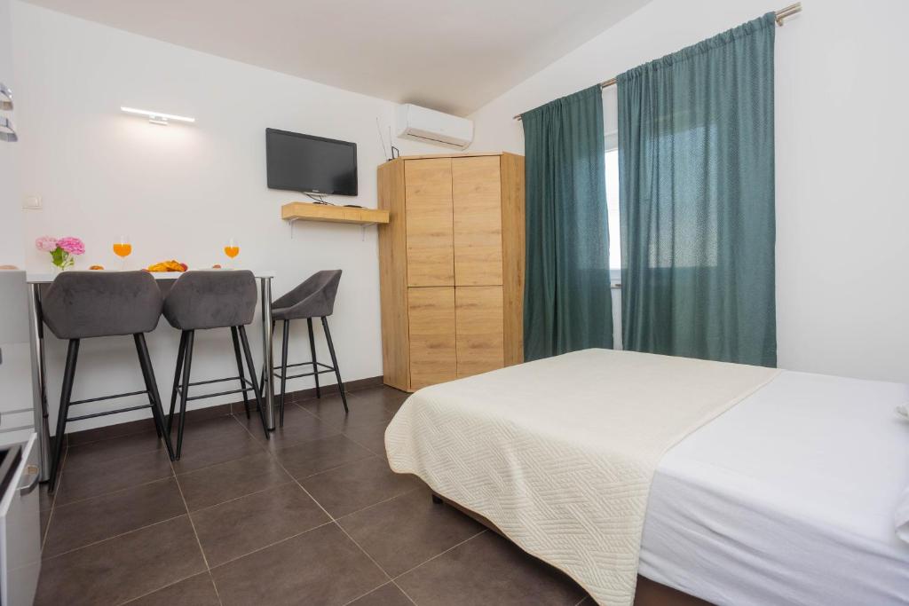 Studio apartman Maris photo 2